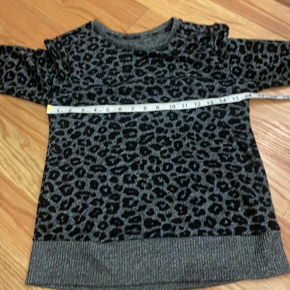 BCBGMAXAZRIA gray and black Animal Print Sweater size small - Picture 6 of 6